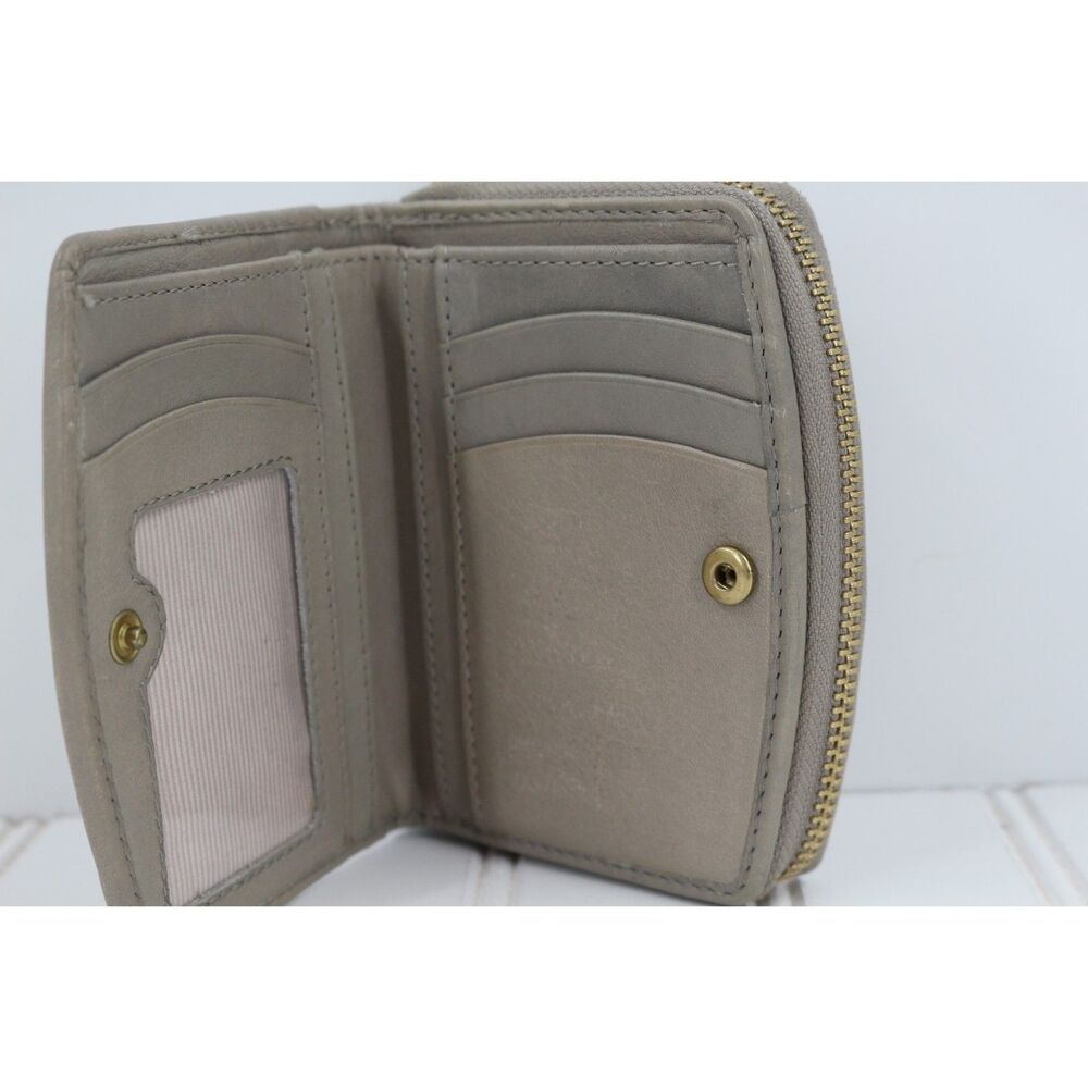Margot New York Zipper Closure Gina Compact Wallet Leather Gold Hardware - Picture 4 of 5